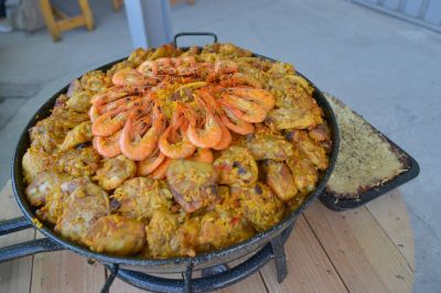 Paella géante offerte par l'équipe de la salle de sport Espace Forme Aurillac